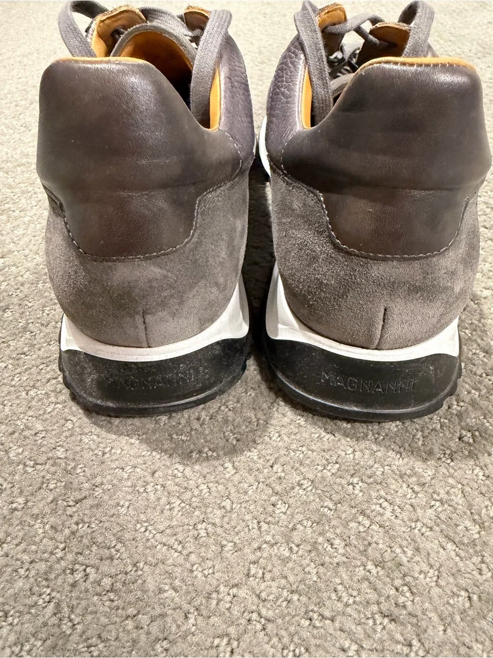 Magnanni Men's Fado Charcoal Suede Low-Top Sneakers SIZE 11